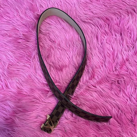 Louis Vuitton belt NOT AUTHENTIC - Picture 5 of 5